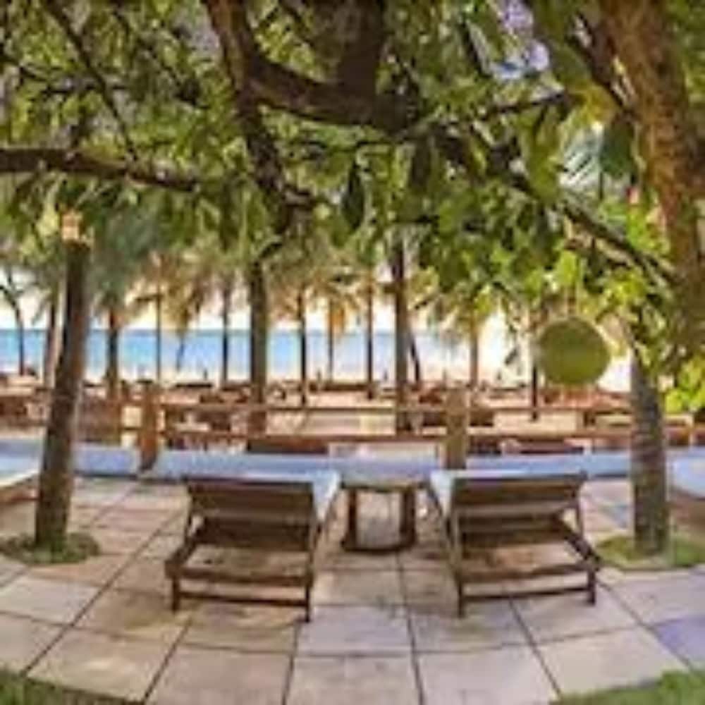 Duro Beach Hotel 27/37