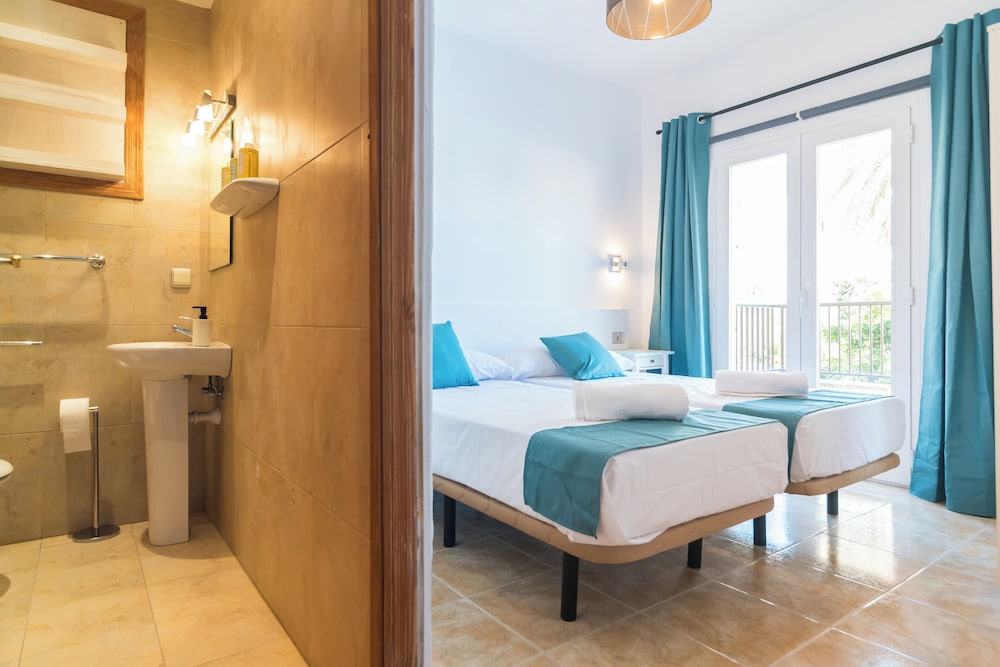 1 Bedroom, Junior Suite, Twin Beds, Sofa, Terrace, Hotel Lis 4/10
