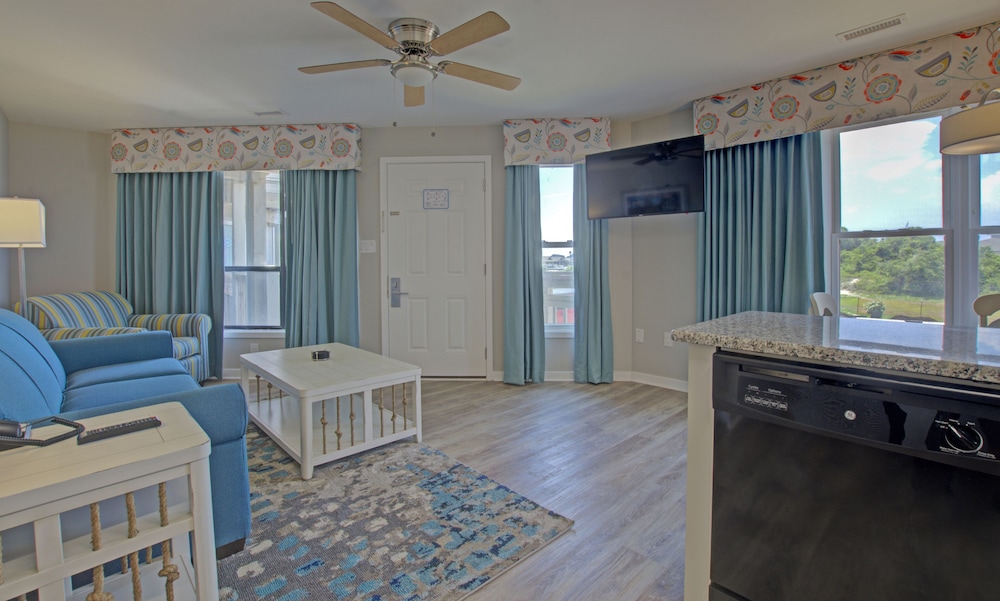 Atlantic Beach Resort, A Ramada 40/68