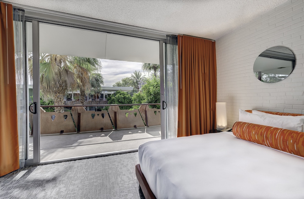 Hotel Valley Ho 20/81