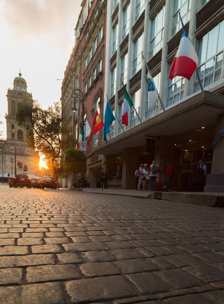 Zocalo Central Hotel 64/73