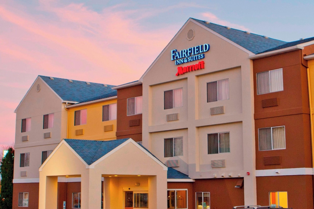 Fairfield Inn & Suites Joliet North/Plainfield 2/24