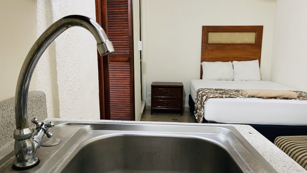 HOTEL PLAYA DEL KARMA 53/54