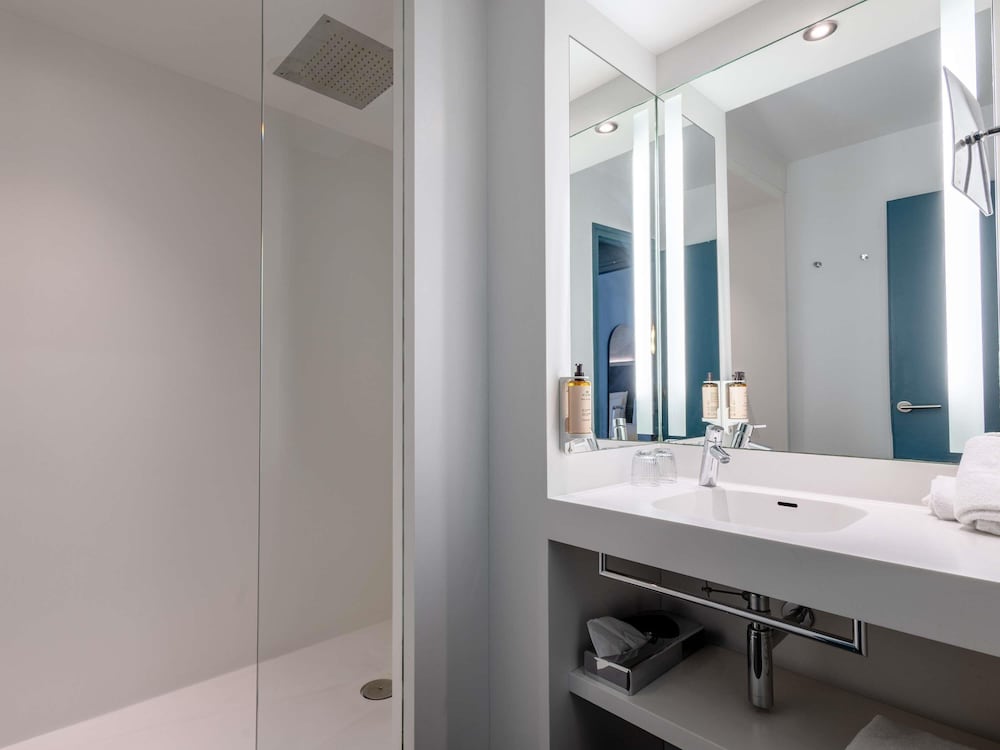 Mercure Annecy Centre 68/69