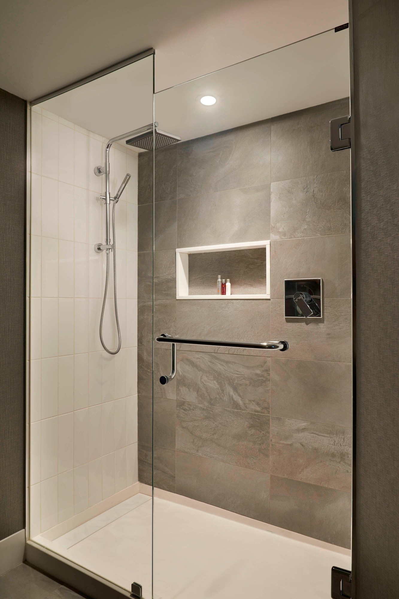 غرفة تقليدية بسرير كينج، Toronto Marriott City Centre Ex Renaissance Toronto Hotel 5/6