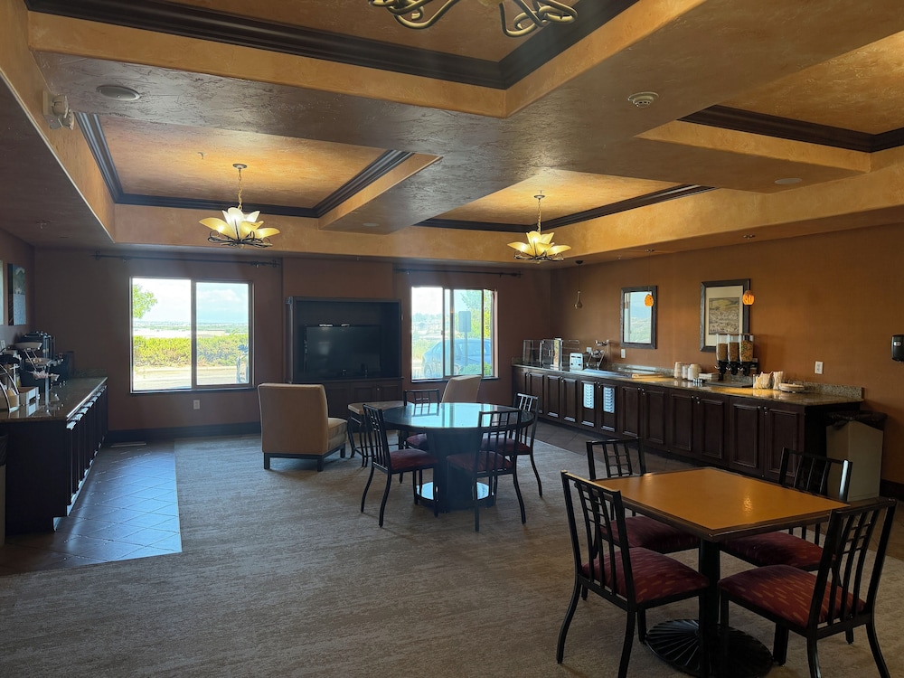 Holiday Inn Denver Parker E470 Parker Road 40/52