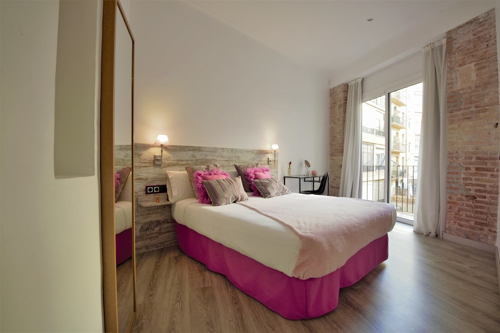 1 BEDROOM, APARTMENT, BALCONY