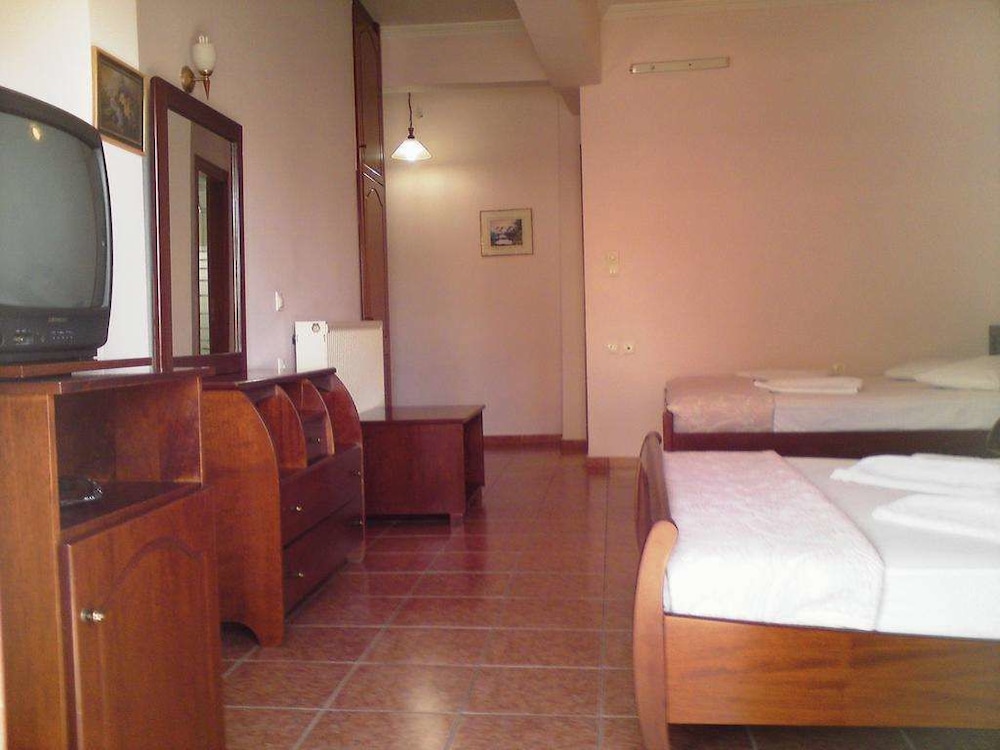 Faros 2 Hotel 28/36