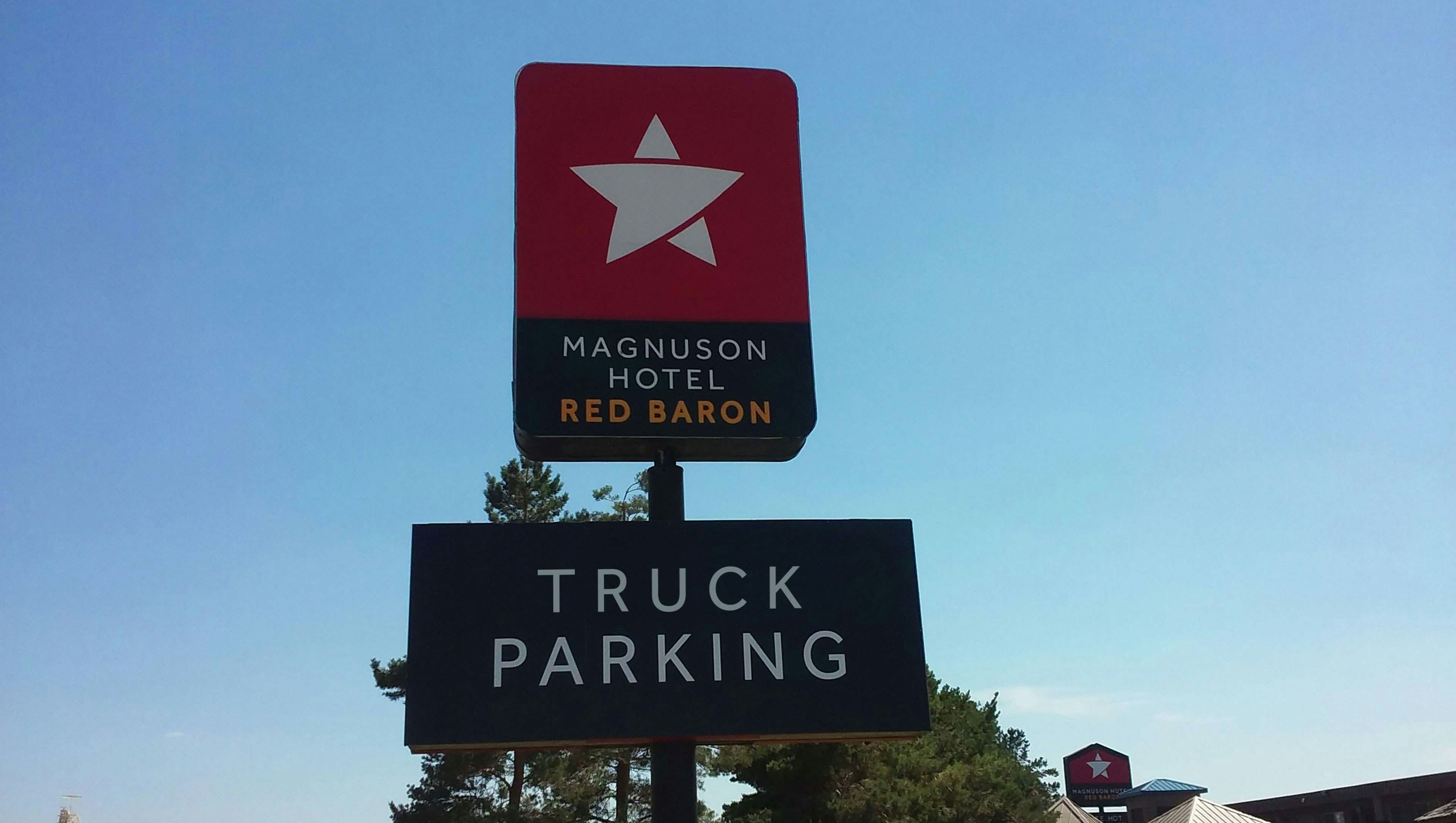 MAGNUSON HOTEL RED BARON 2/19