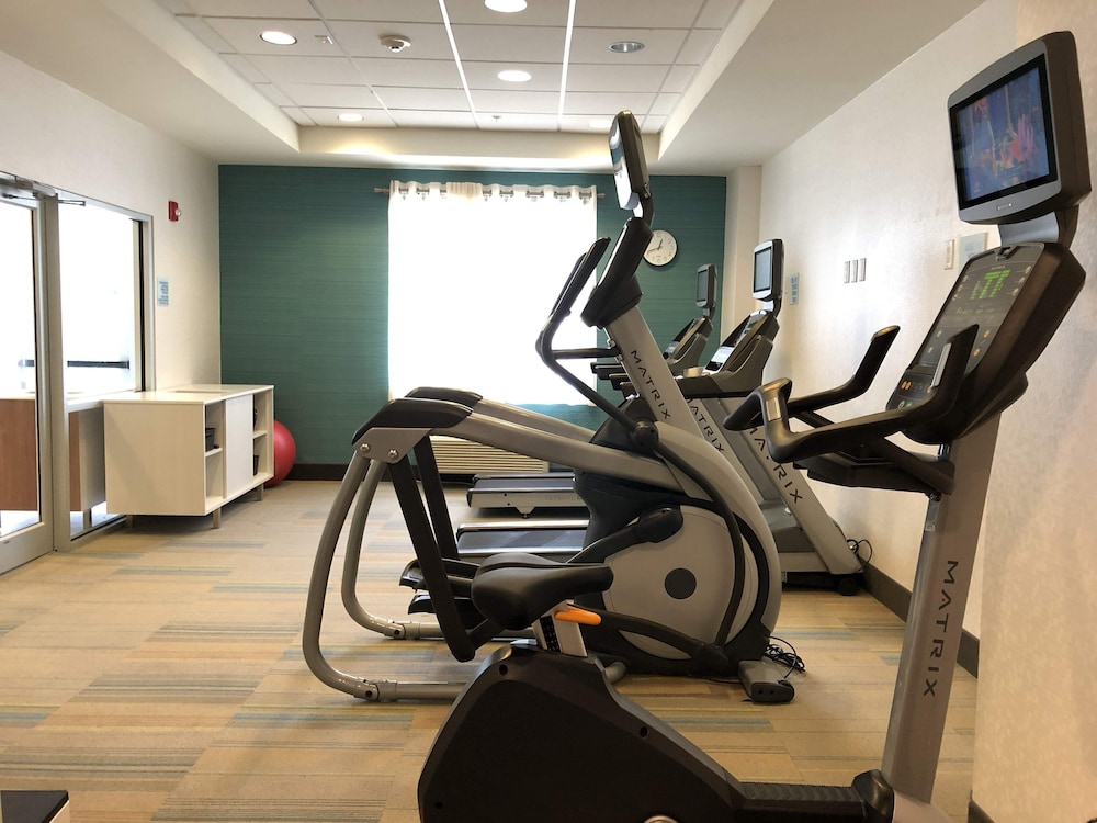 Holiday Inn Express Jacksonville Beach 26/45