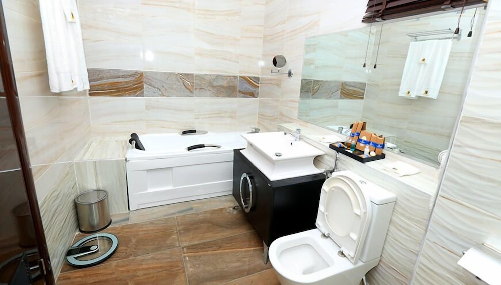 Wells Carlton Hotel and Apartment Abuja 53/57