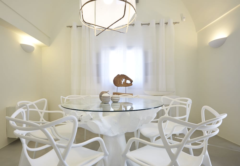 Eolia Kamari Villa 26/34