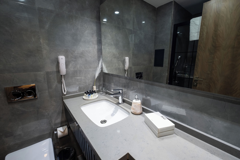 Buke Hotel Bomonti 59/62