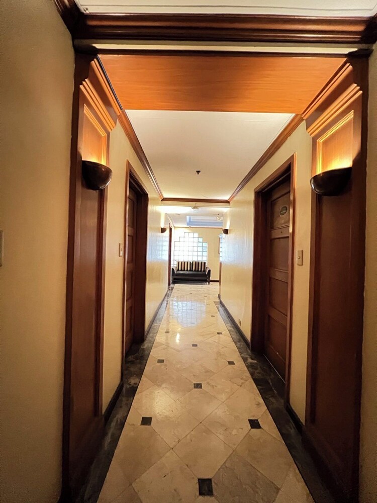 Jupiter Suites 29/50