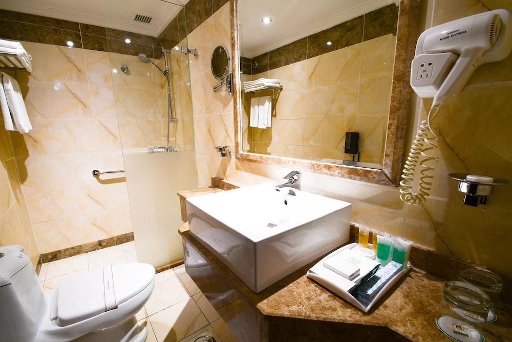 فندق نزل الشاكرين(Al Shakreen Golden Tulip (ex. Nozol Al Shakreen Hotel)) 53/54