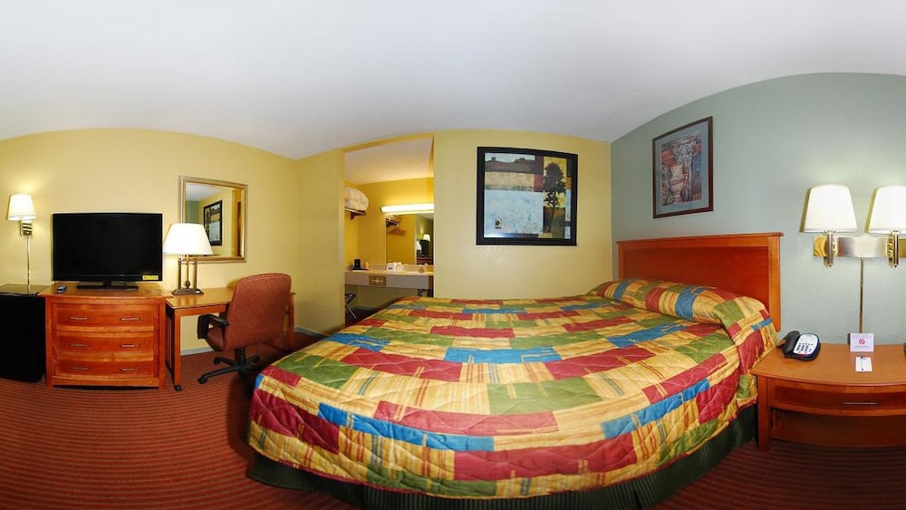 RODEWAY INN CONCORDIA 10/30
