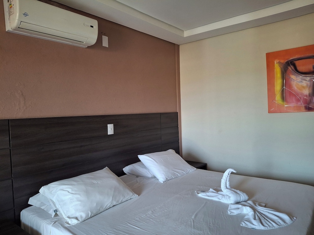 MASTER, SUITE, KING BED