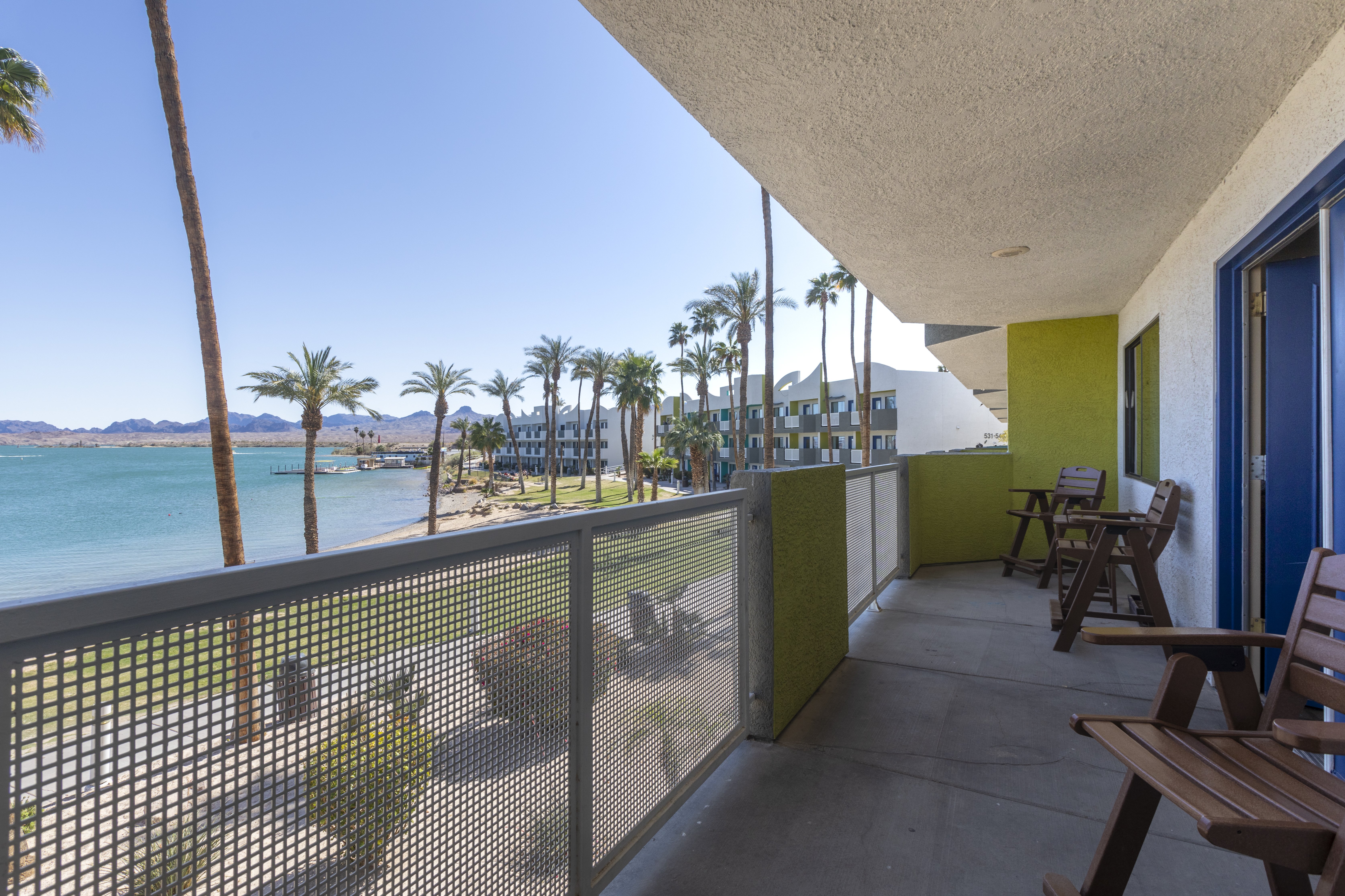 The Nautical Beachfront Resort 35/70