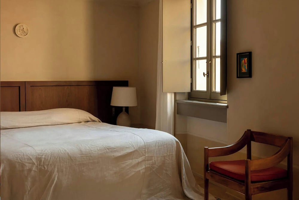 Room, King Bed