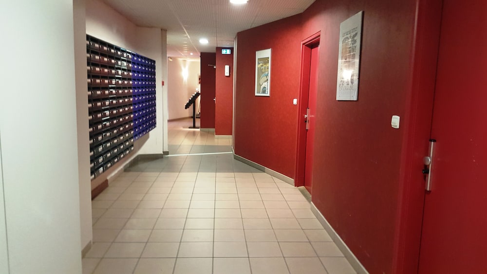 KOSY Appart'Hotels - La Maison Des Chercheurs 25/43