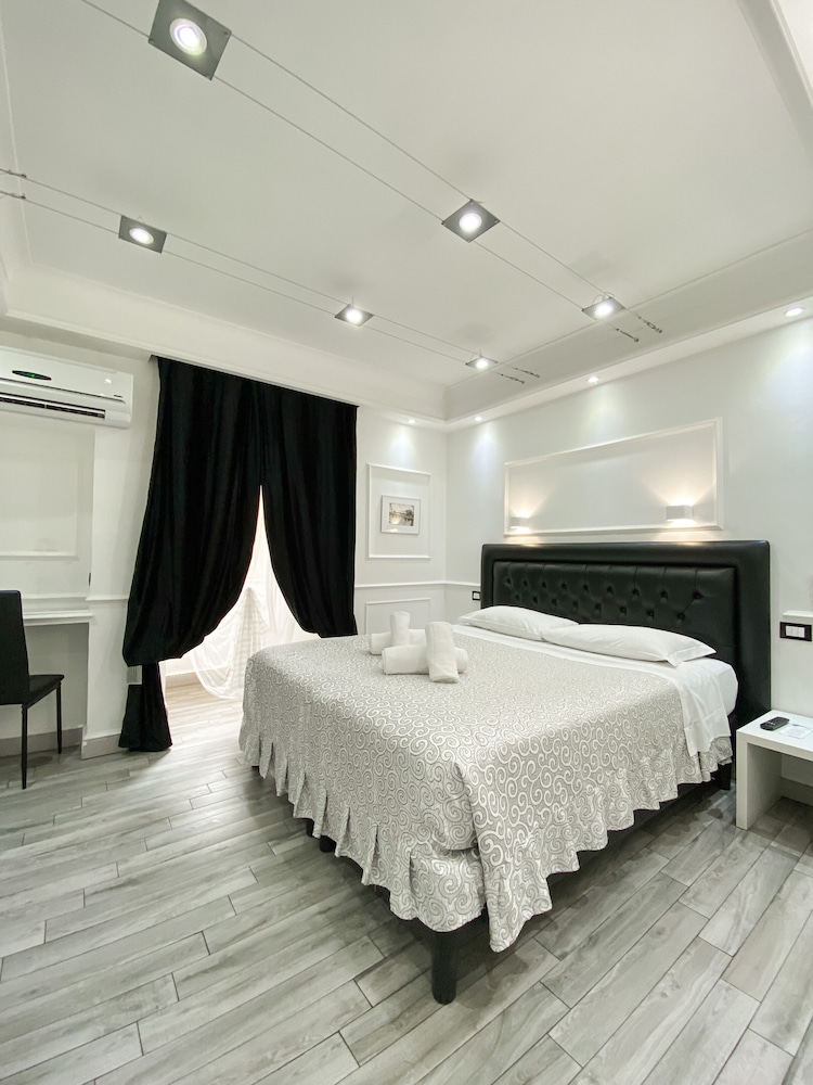 SUPERIOR, DOUBLE BED