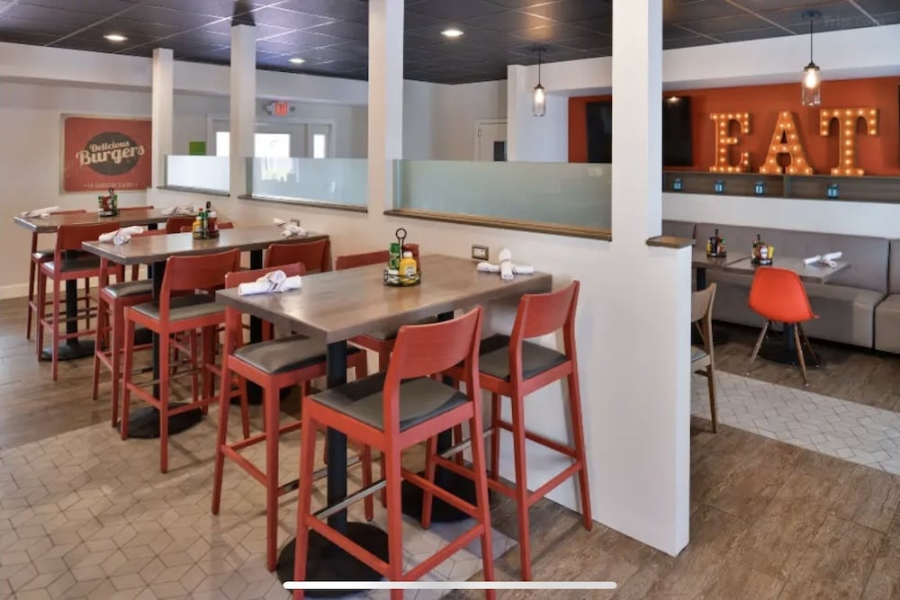 restaurant cafeteria