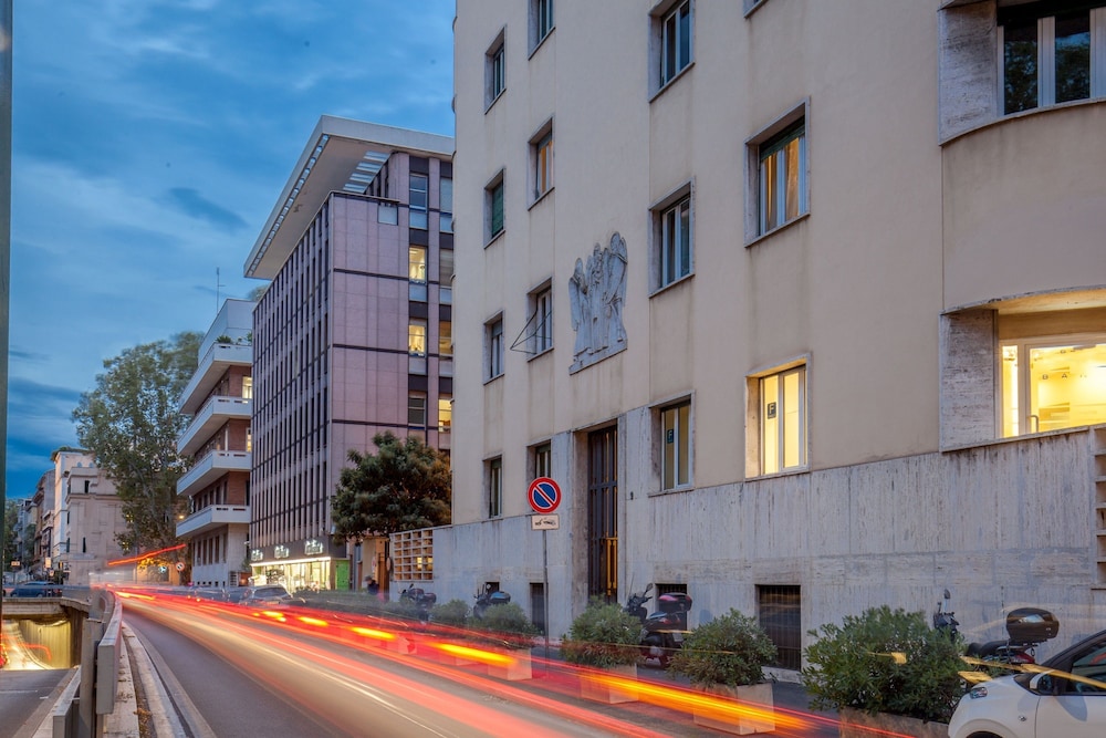 Mi Hotel Home 2/50