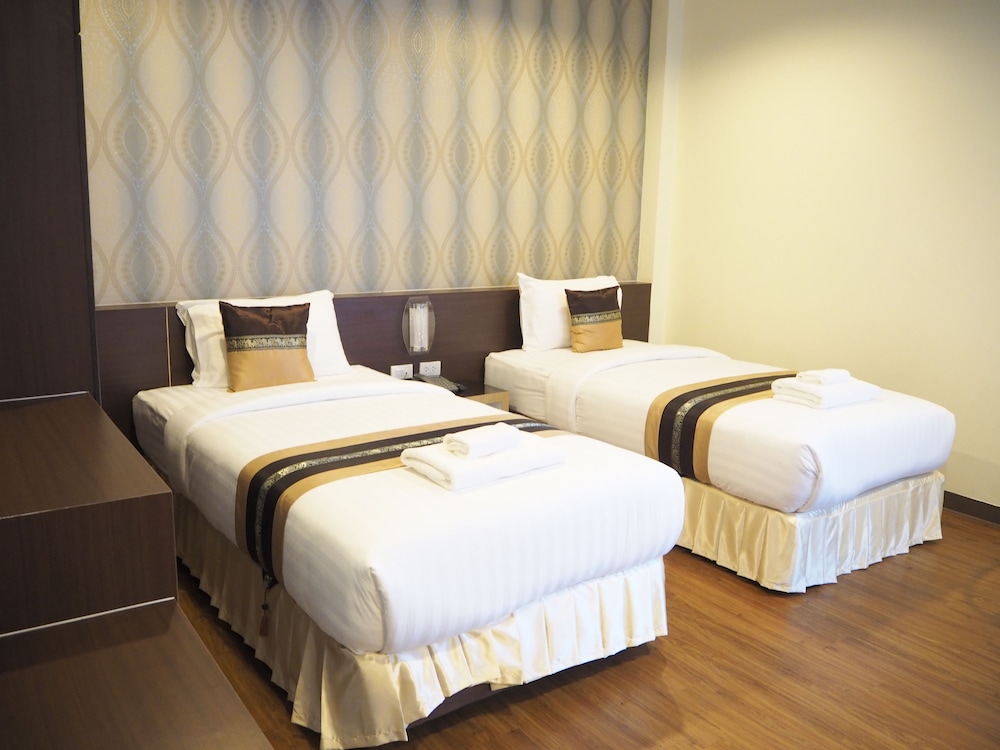 Suksomboon Hotel 18/39