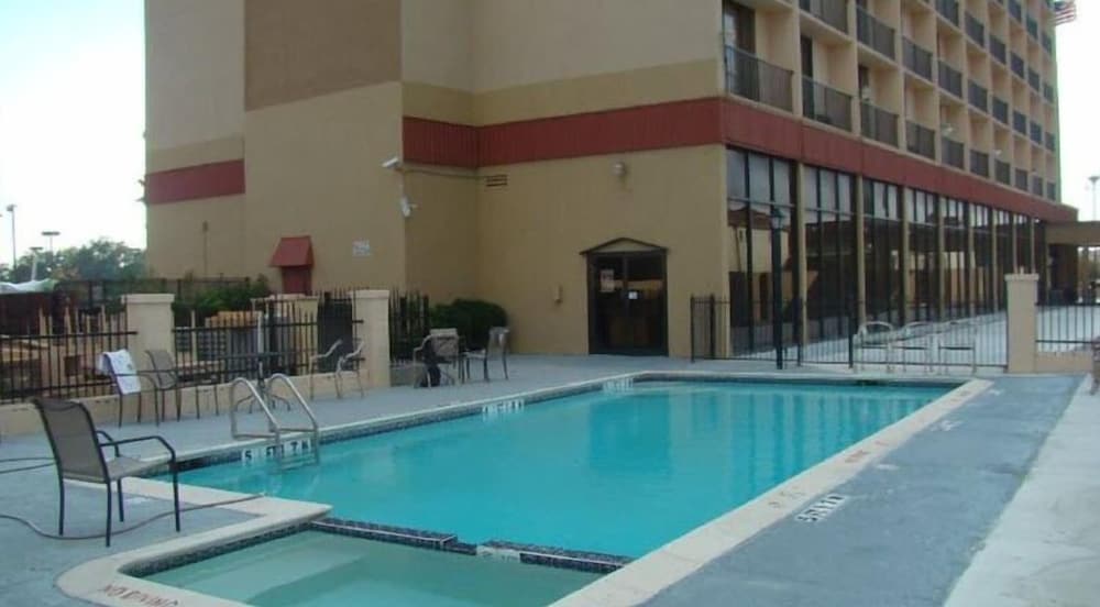 ROMANA HOTEL 24/25