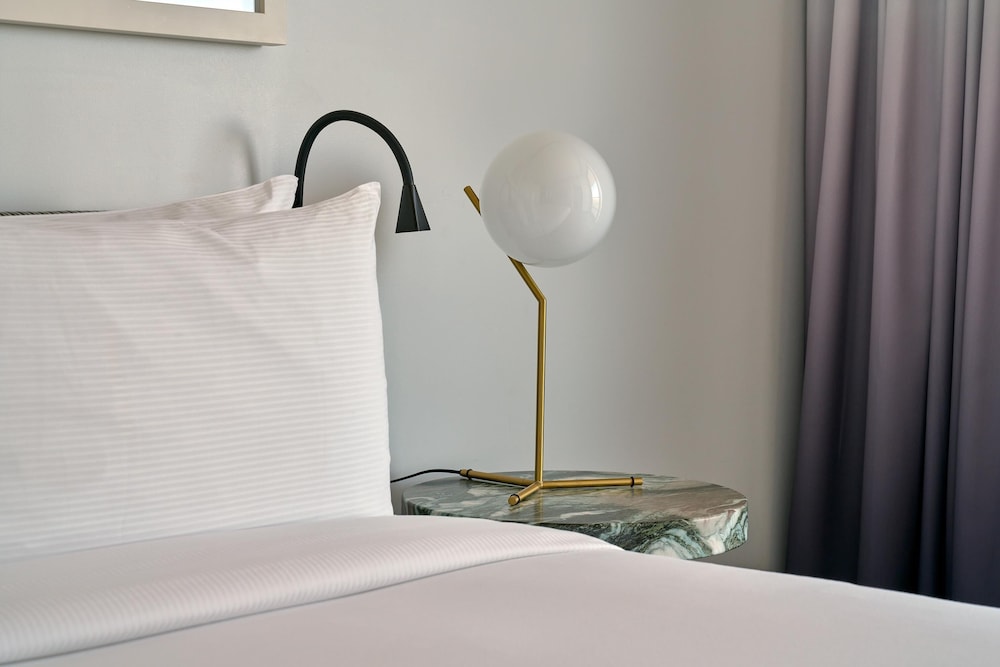 The William Vale Hotel 34/74