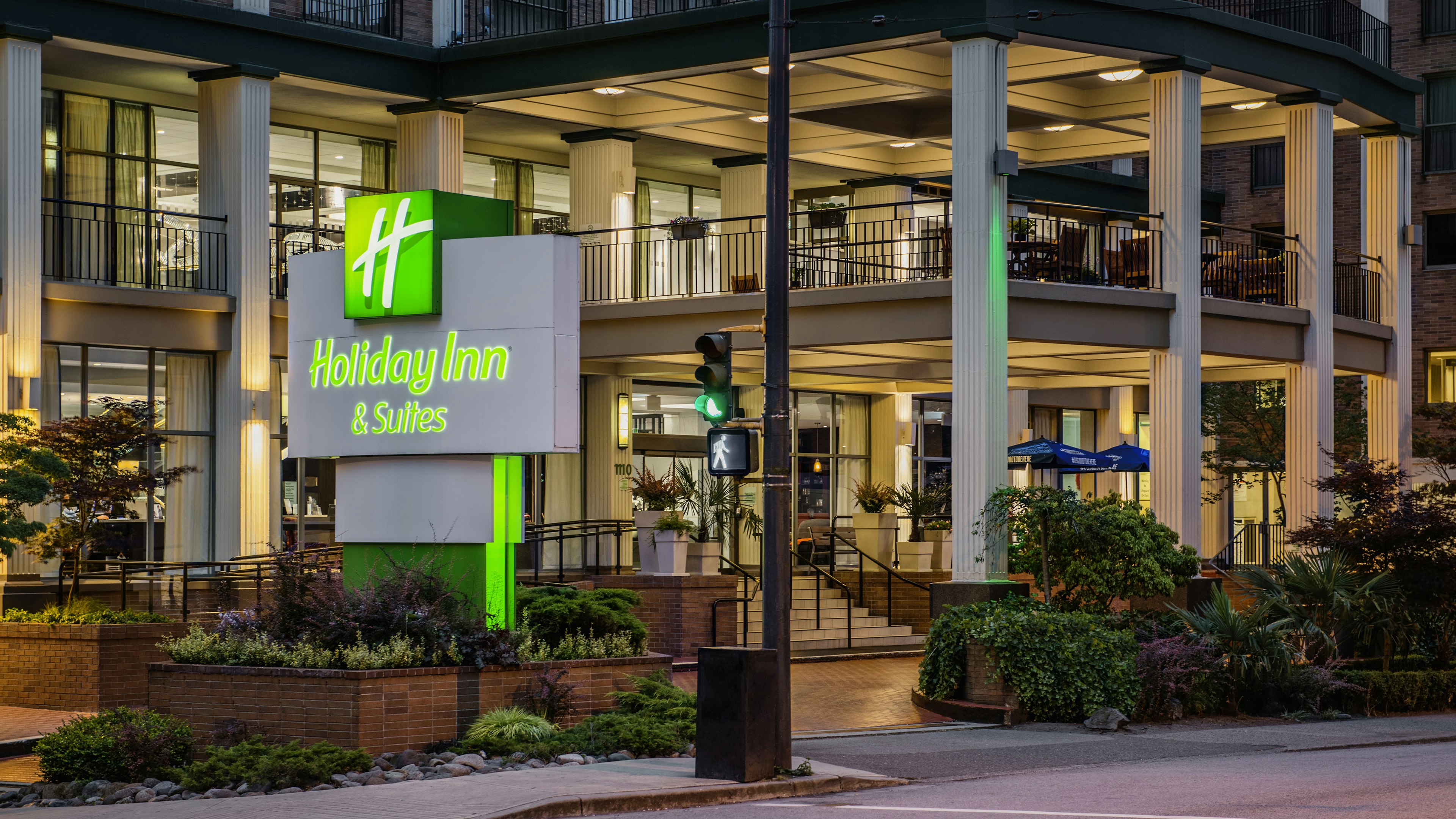 HOLIDAY INN HOTEL  AND SUITES VANCOUVER DOWNTOWN in VANCOUVER - BRITISH COLUMBIA