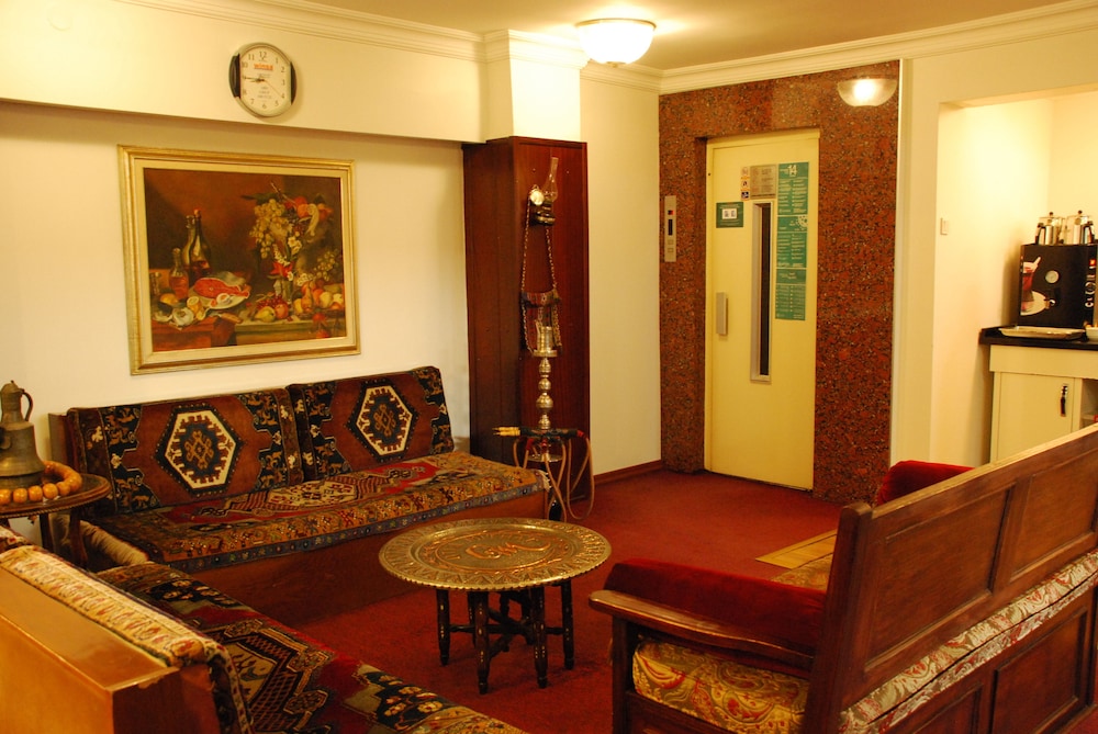 Hotel Mithat 37/60