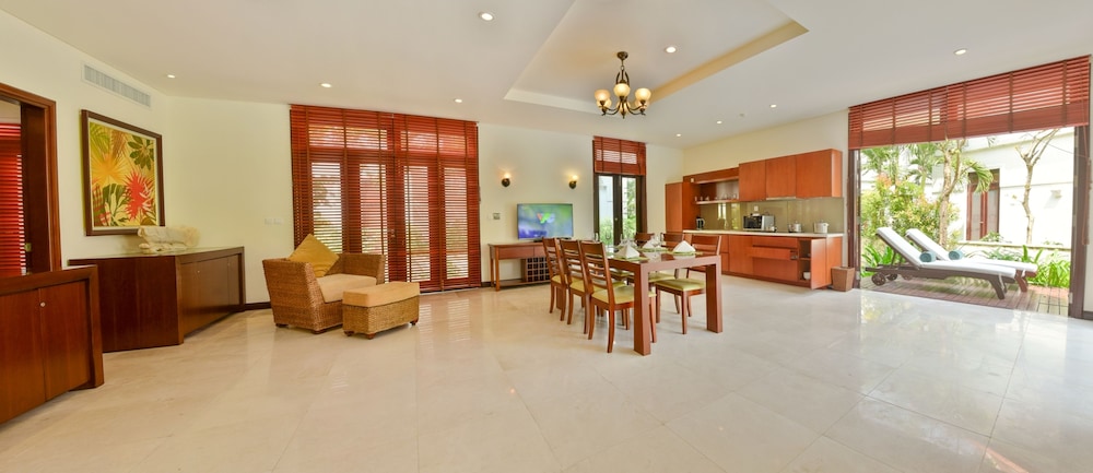 Furama Villas Da Nang 57/75