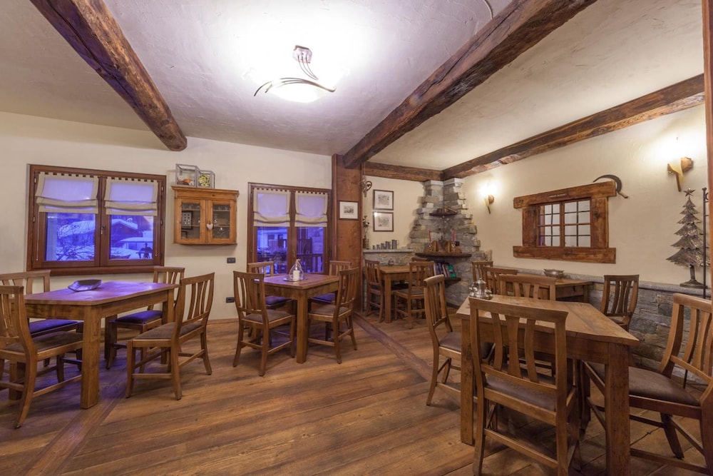restaurant-cafeteria