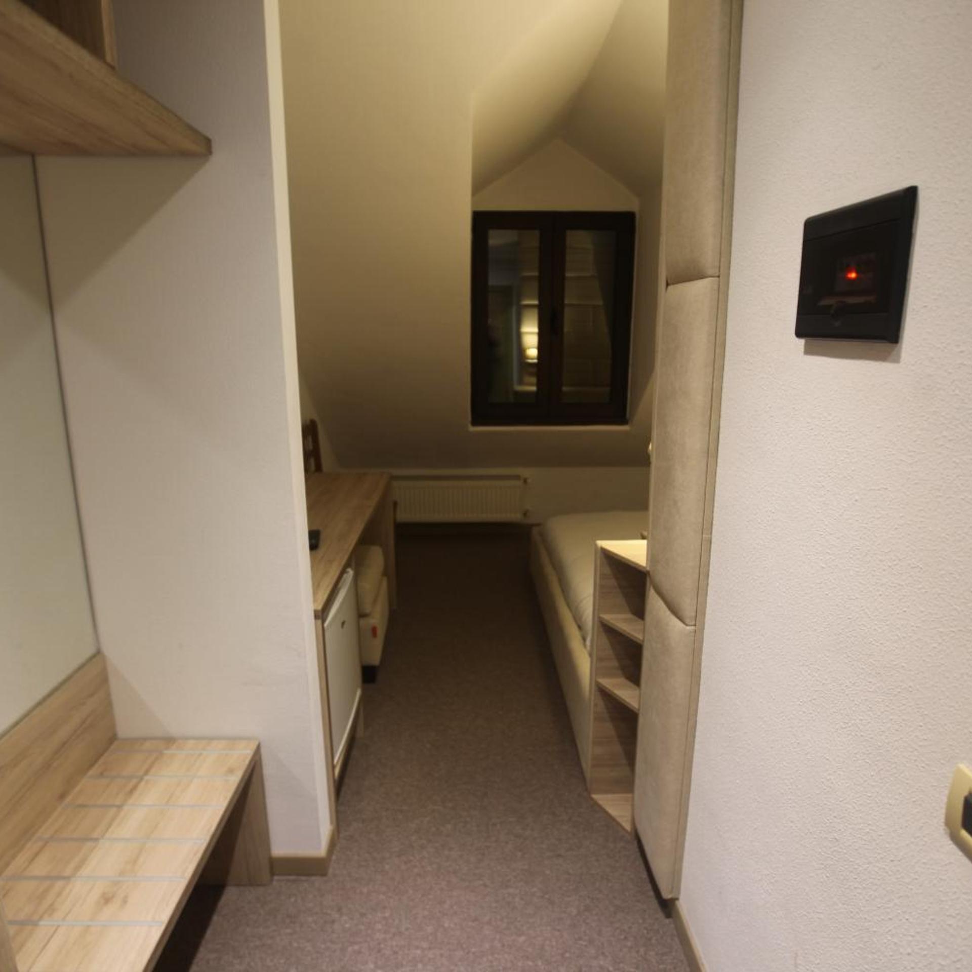Alpin Llogara Hotel 36/55