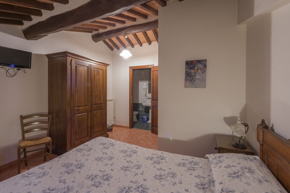 Villa Cheli Hotel 13/75