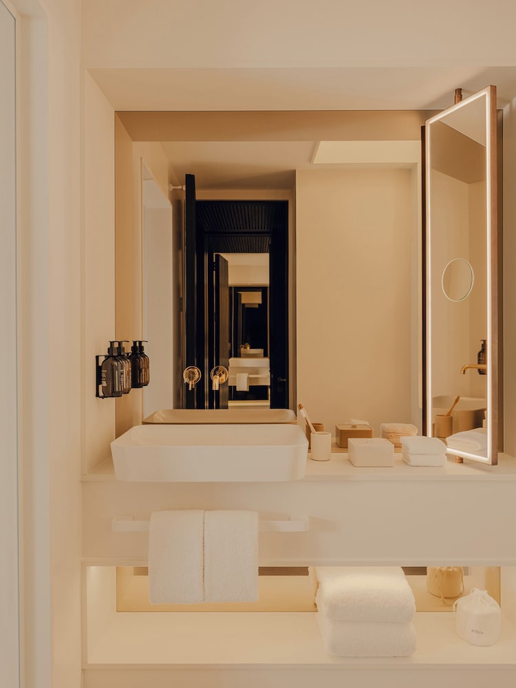 غرفة بريميوم بسرير كينج، Aethos London Shoreditch 4/7