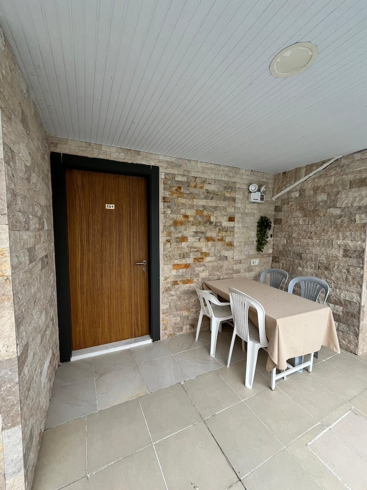 Alida Hotel 23/46