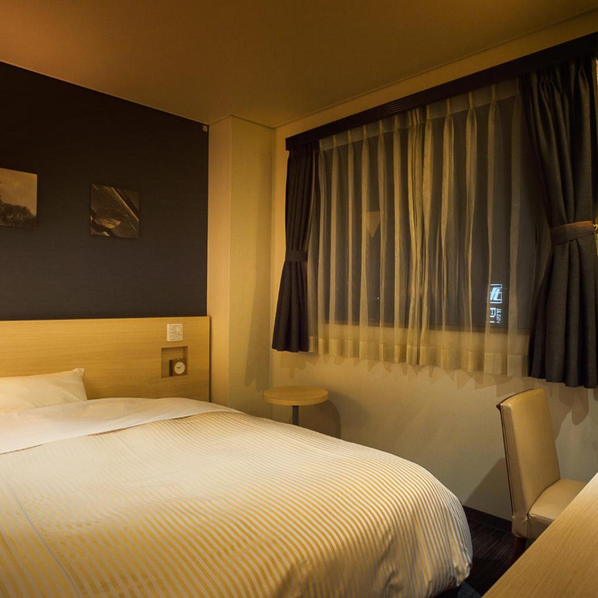 Room, Single