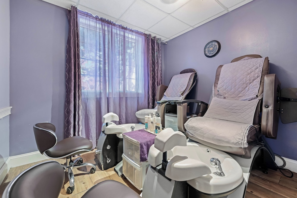 John Carver Inn & Spa 47/57