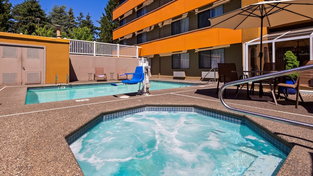 Best Western Alderwood 3/48
