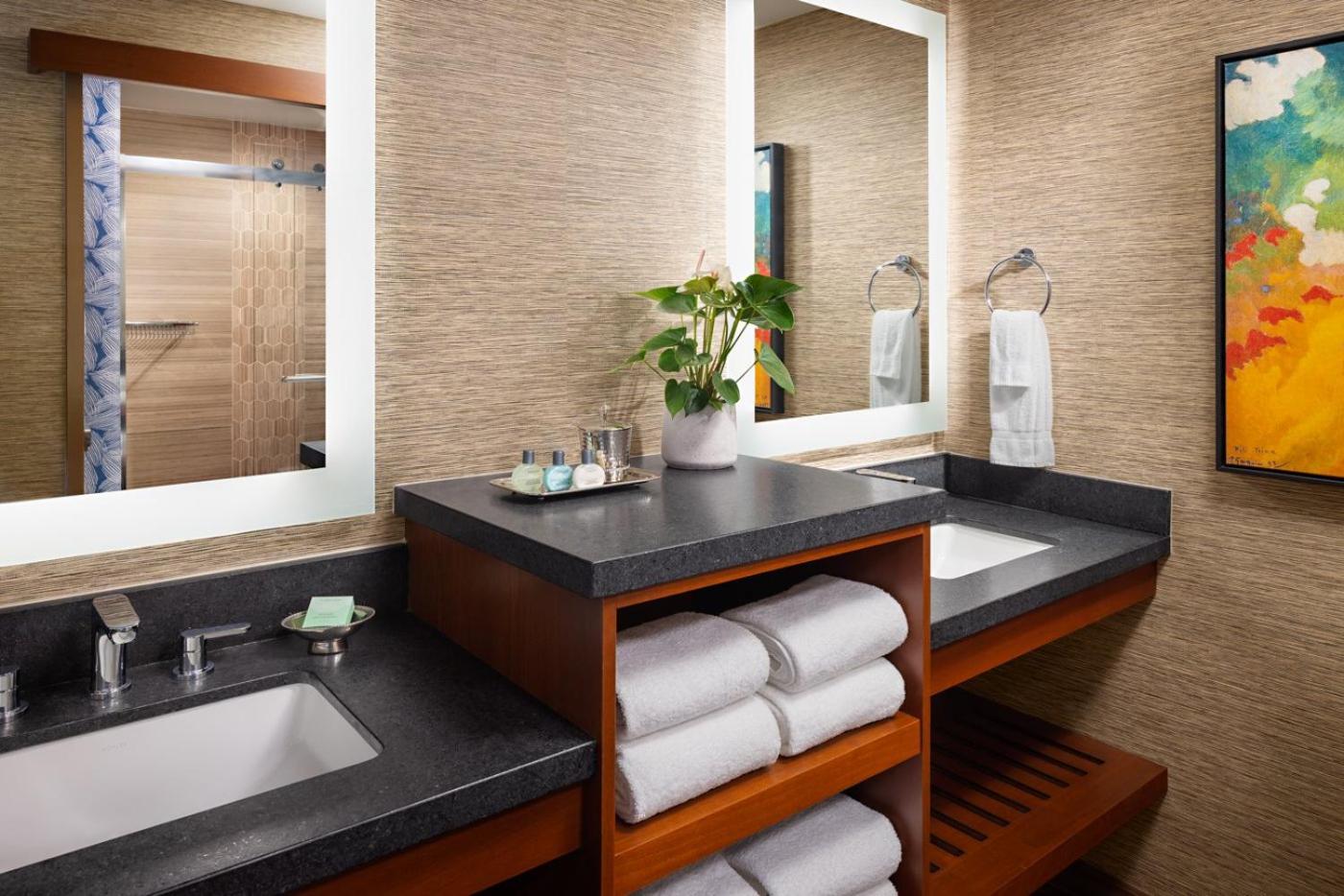 Suite, 2 Beds, Bay Front