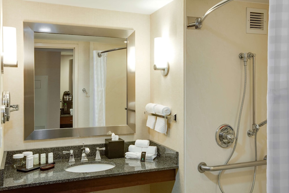 Embassy Suites by Hilton Columbus Dublin 12/55