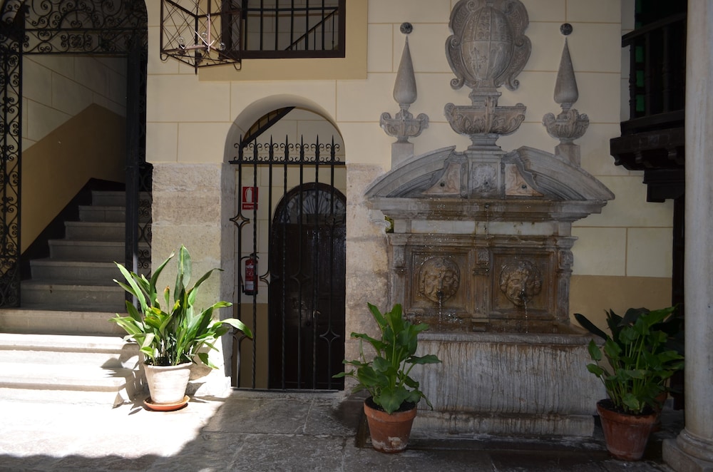 Museo Palacio de Mariana Pineda 11/63