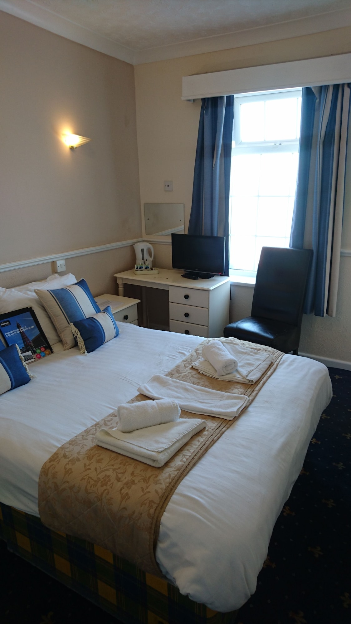 STANDARD, DOUBLE BED