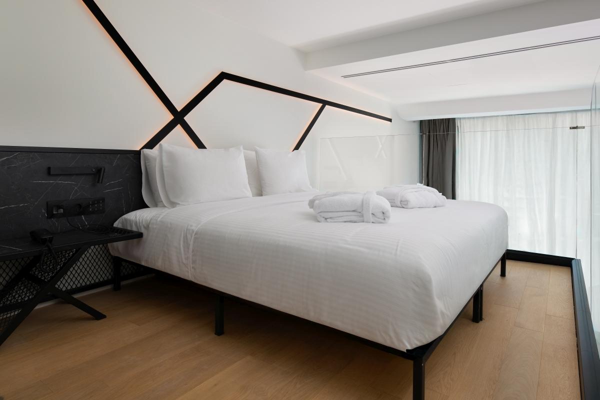 Junior Suite, Shared Pool