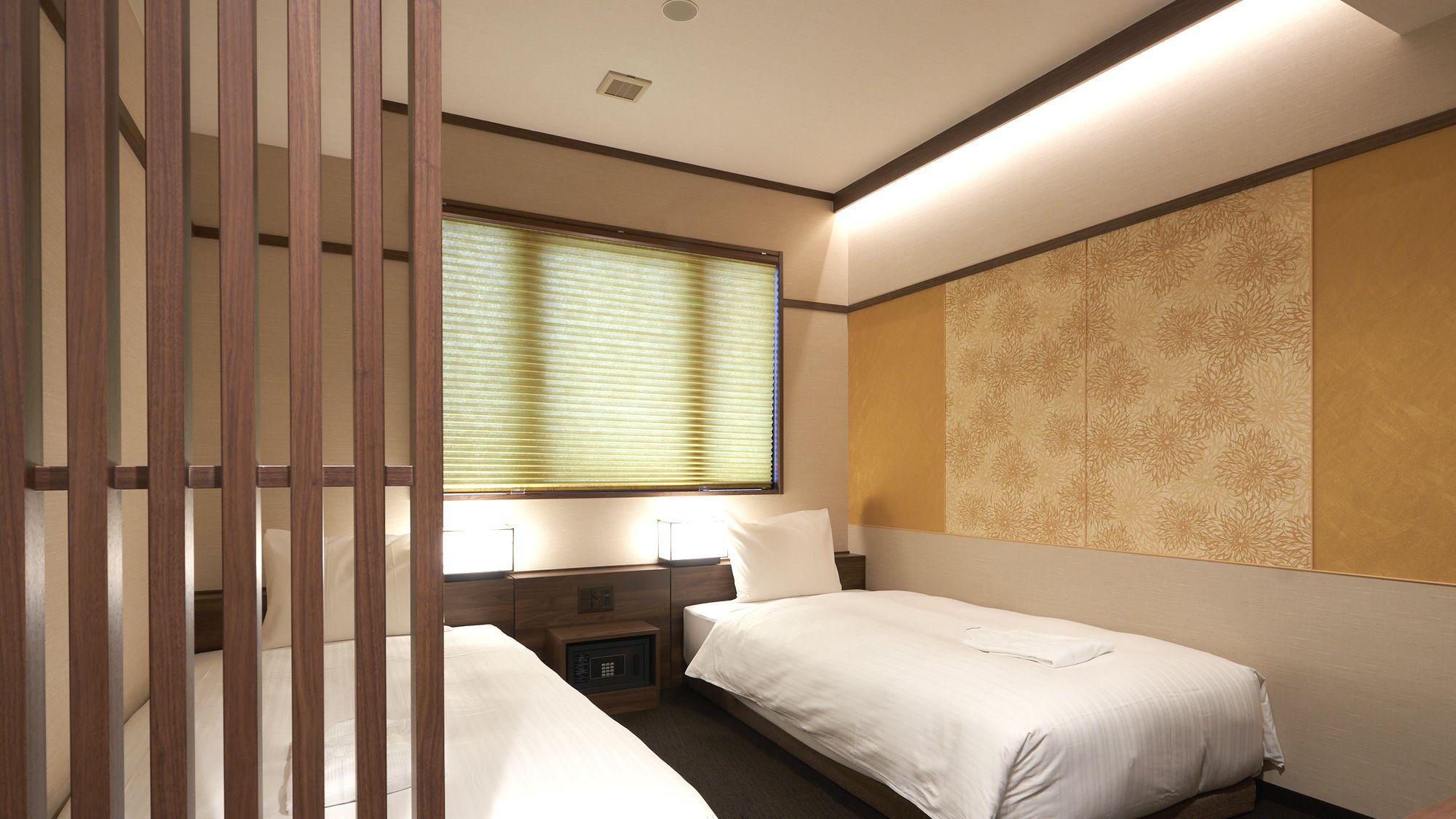 Semi Western, Style, Twin Beds