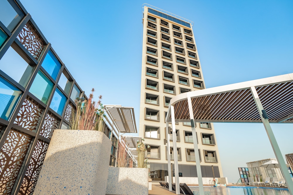 The House Hotel AL Khiran 31/33