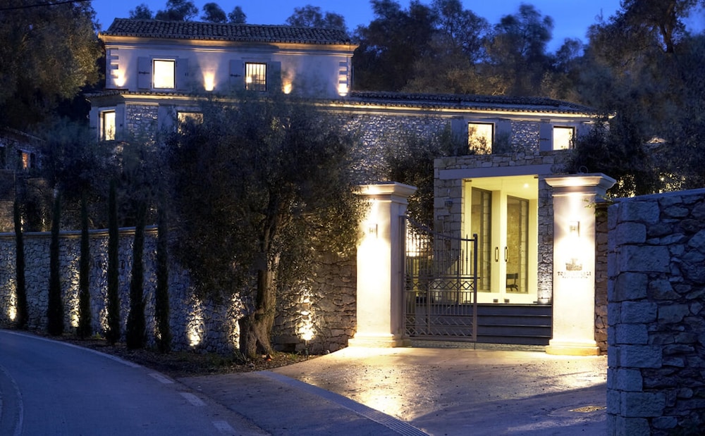 Torri E Merli Boutique Hotel in PAXOS