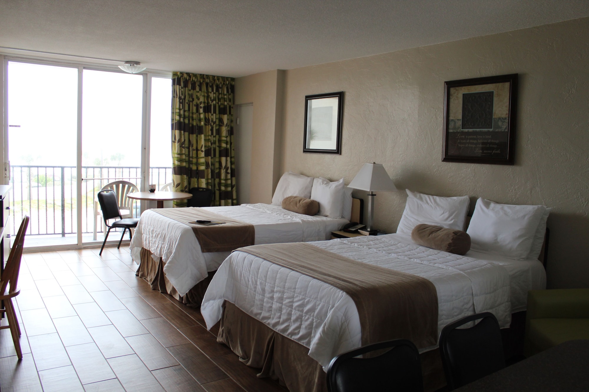STANDARD, 2 DOUBLE BEDS, PARTIAL OCEAN VIEW